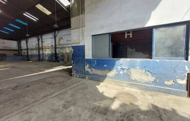 Imagem 2: Galpão/Depósito/Armazém para aluguel possui 1000 metros quadrados com...