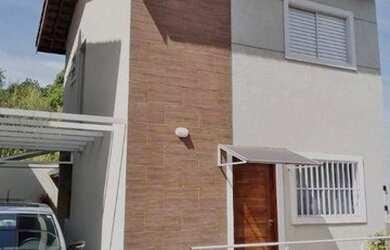 Imagem: A casa em condomínio possui 2 Dormitórios, 2 Banheiros, 2