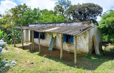 Imagem: O terreno possui 300.000m² de Área e está localizado em