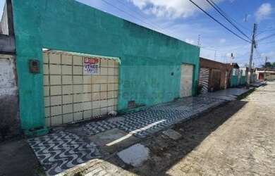 Imagem: A casa possui 2 Dormitórios, 1 Banheiro, 3 Vagas na garagem