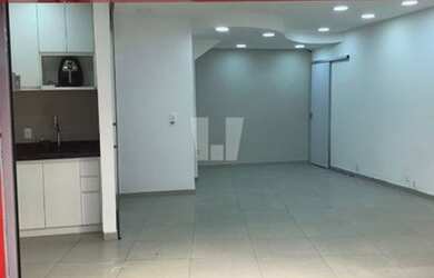 Imagem: O depósito possui 1 Vaga na garagem e 60m² de Área e está