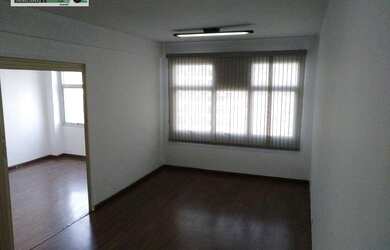 Imagem: O depósito possui 1 Vaga na garagem, 50m² de Área e está