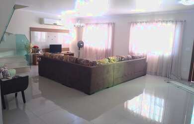 Imagem 3: Linda Mansão 4Q com Quintal 360 m² em Condomínio de Alto Padrão