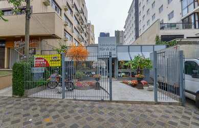 Imagem: O depósito possui 5 Vagas na garagem, 620m² de Área e está