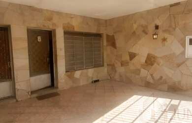 Imagem: Casa para Venda em Taubaté, Centro, 4 dormitórios, 2 banheiros