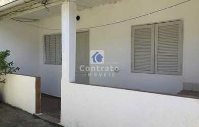 Imagem: A casa possui 1 Dormitório, 1 Banheiro, 45m² de Área e está