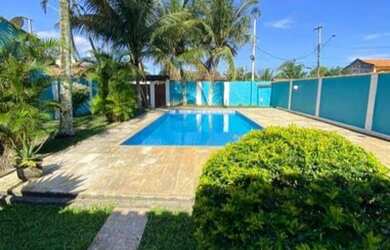 Imagem: A casa possui 2 Dormitórios, 1 Banheiro, 1 Vaga na garagem