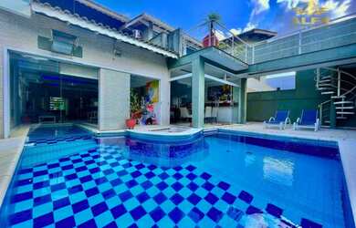 Imagem: A casa em condomínio possui 5 Dormitórios, 3 Banheiros, 3