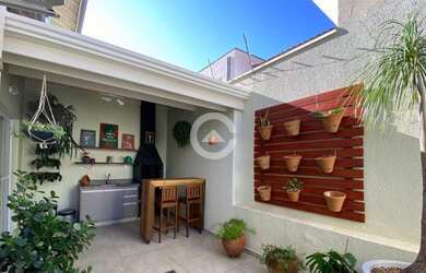 Imagem: A casa em condomínio possui 3 Dormitórios, 3 Banheiros, 2