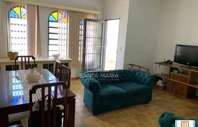 Imagem: A casa possui 3 Dormitórios, 2 Banheiros, 1 Vaga na garagem