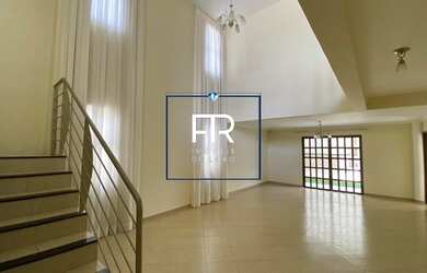 Imagem: A casa possui 5 Dormitórios, 5 Banheiros, 5 Vagas na garagem