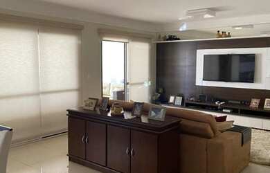 Imagem 1: Apartamento com 4 Quartos e 4 banheiros à Venda, 195 m² por R$ 1.400.000