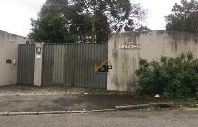 Imagem: A casa possui 5 Dormitórios, 1 Banheiro, 1 Vaga na garagem