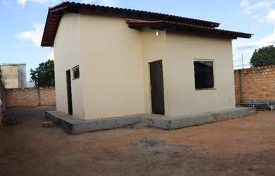 Imagem: A casa possui 2 Dormitórios, 2 Banheiros, 59m² de Área e