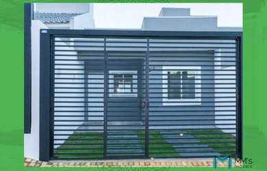 Imagem: A casa possui 2 Dormitórios, 1 Banheiro, 2 Vagas na garagem