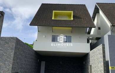 Imagem: A casa em condomínio possui 3 Dormitórios, 4 Banheiros, 5