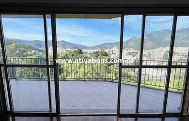 Imagem: O apartamento possui 3 Dormitórios, 3 Banheiros, 2 Vagas na