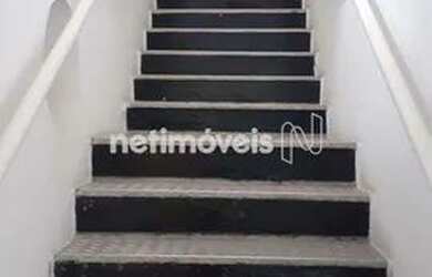 Imagem: O depósito possui 5 Vagas na garagem, 850m² de Área e está