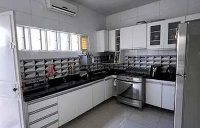 Imagem 2: CASA 2/4 ITAPUÃ. 100m² de Área, 2 Vagas na garageme2 Dormitórios