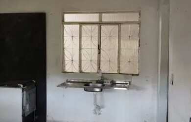 Imagem: A casa possui 2 Dormitórios, 1 Banheiro, 5 Vagas na garagem