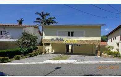 Imagem: A casa em condomínio possui 4 Dormitórios, 5 Banheiros, 2