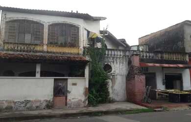 Imagem: A casa possui 5 Dormitórios, 240m² de Área e está localizado