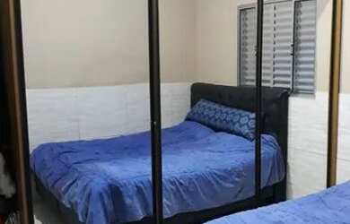 Imagem: A casa possui 2 Dormitórios e 1 Banheiro e está localizado