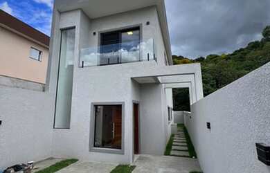 Imagem: A casa em condomínio possui 3 Dormitórios, 3 Banheiros, 2