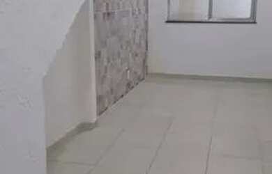 Imagem: A kitnet possui 1 Dormitório, 1 Banheiro, 1 Vaga na garagem