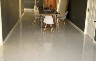 Imagem: A casa possui 3 Dormitórios, 3 Banheiros, 2 Vagas na garagem