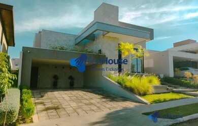 Imagem: A casa em condomínio possui 4 Dormitórios, 5 Banheiros, 4