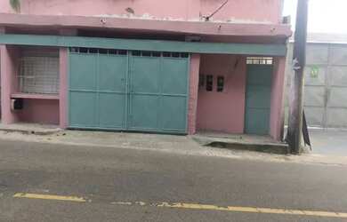 Imagem: A casa possui 3 Dormitórios, 2 Banheiros, 3 Vagas na garagem