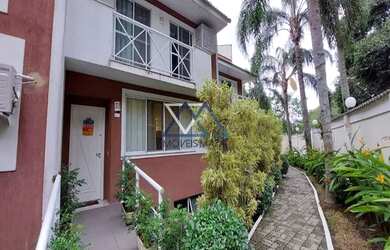 Imagem: A casa em condomínio possui 5 Dormitórios, 5 Banheiros, 3