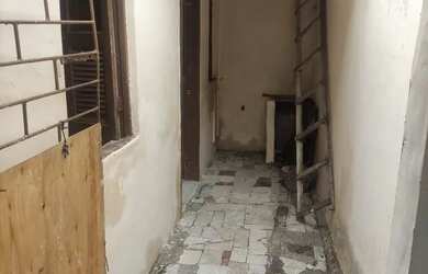 Imagem: A casa possui 2 Dormitórios e 1 Banheiro e está localizado