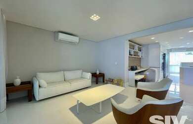 Imagem: O apartamento possui 4 Dormitórios, 1 Banheiro, 4 Vagas na