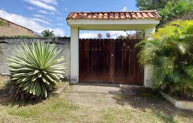 Imagem: A casa possui 1 Dormitório, 1 Banheiro, 5 Vagas na garagem