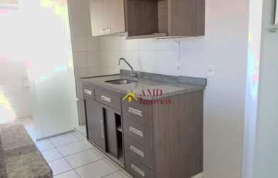 Imagem: O apartamento possui 3 Dormitórios, 1 Banheiro, 1 Vaga na garagem