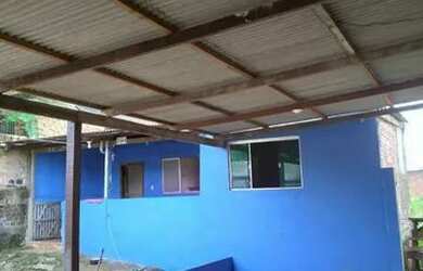 Imagem: A casa possui 1 Dormitório, 1 Banheiro, 1 Vaga na garagem e