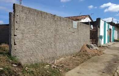 Imagem: O terreno possui 250m² de Área e está localizado em Centro