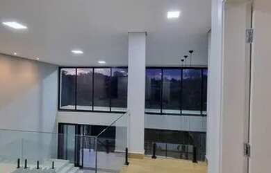 Imagem: A casa em condomínio possui 3 Dormitórios, 4 Banheiros, 5