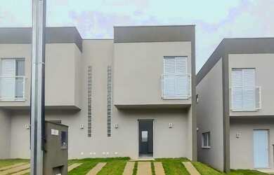 Imagem: A casa em condomínio possui 2 Dormitórios, 3 Banheiros, 2