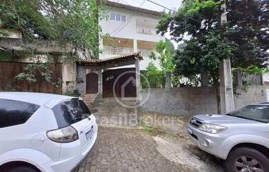 Imagem 2: Casa à venda com 477,20m² e 6 quartos em Maria Paula, São Gonçalo...