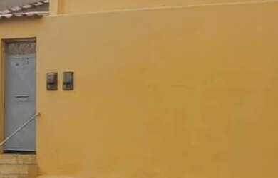 Imagem: A casa possui 2 Dormitórios, 1 Banheiro, 50m² de Área, Direto