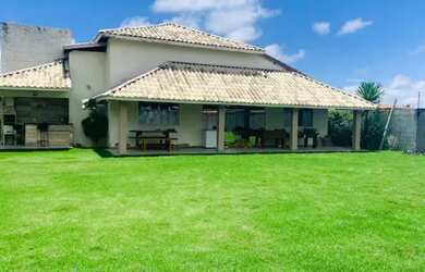 Imagem: A casa em condomínio possui 3 Dormitórios, 2 Banheiros, 5