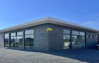 Imagem: O depósito possui 5 Vagas na garagem, 270m² de Área e está