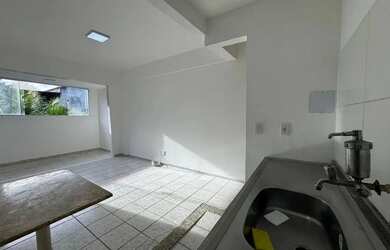 Imagem 10: Quarto e sala, vaga de garagem, aceita financiamento