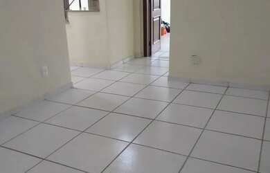 Imagem: O depósito possui 2 Vagas na garagem e 150m² de Área e está