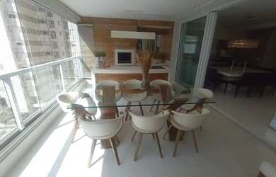 Imagem: O apartamento possui 4 Dormitórios, 5 Banheiros, 4 Vagas na