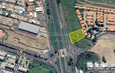 Imagem: O terreno possui 3.340m² de Área e está localizado em São