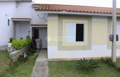 Imagem: A casa em condomínio possui 2 Dormitórios, 2 Banheiros, 1